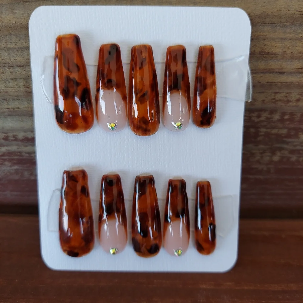 Tortoise Shell Nails - Picture 5 of 7